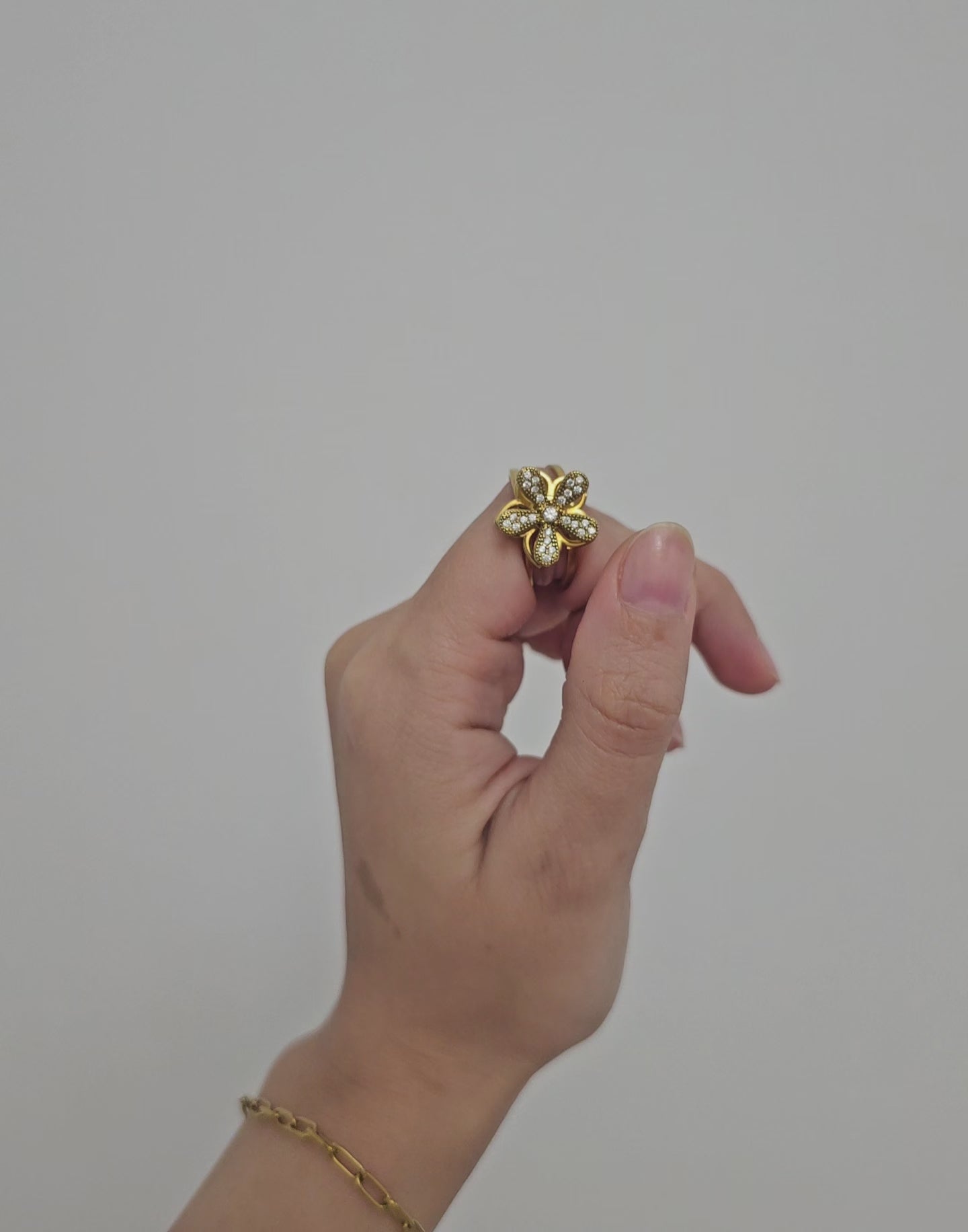 Fidget Spinning Flower Ring