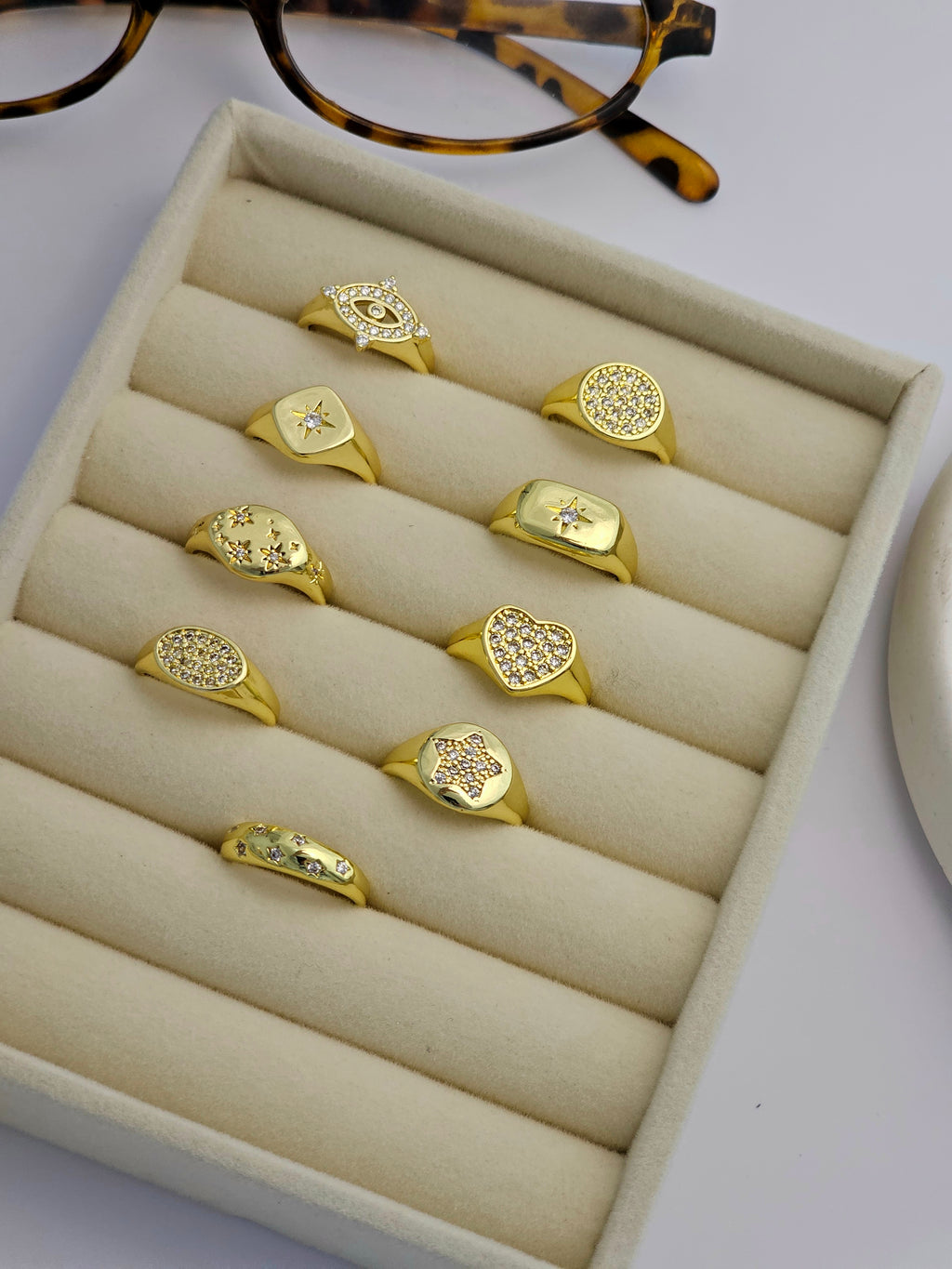 Luna Pinky Ring