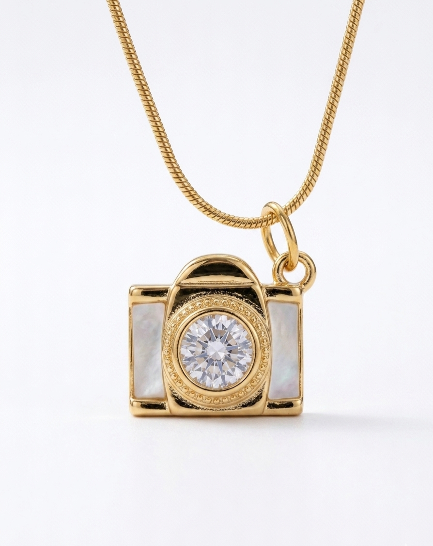 The Vintage Lens Petite Necklace