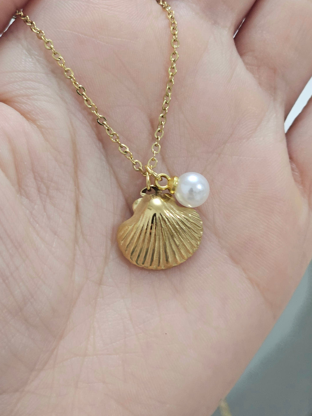 The Mermaid Shell Necklace