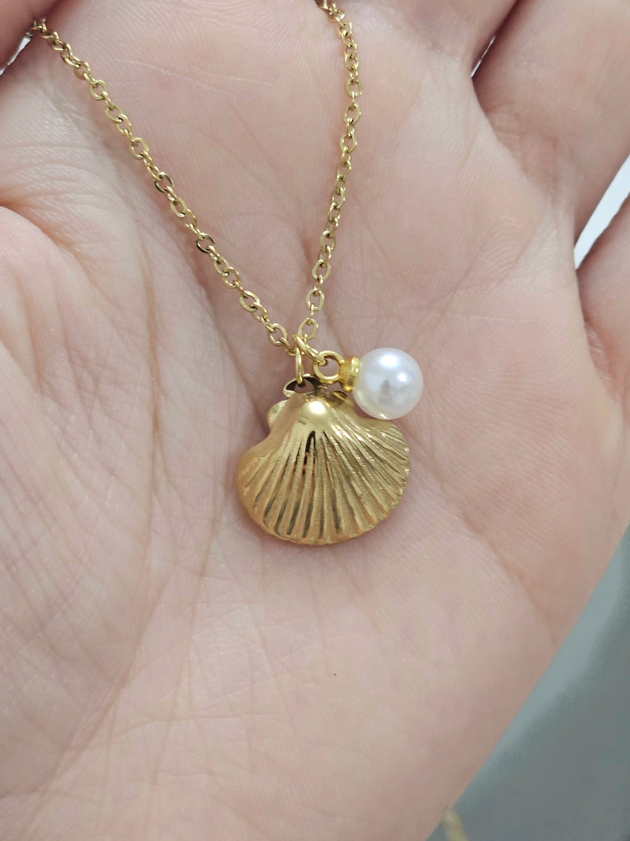 The Mermaid Shell Necklace