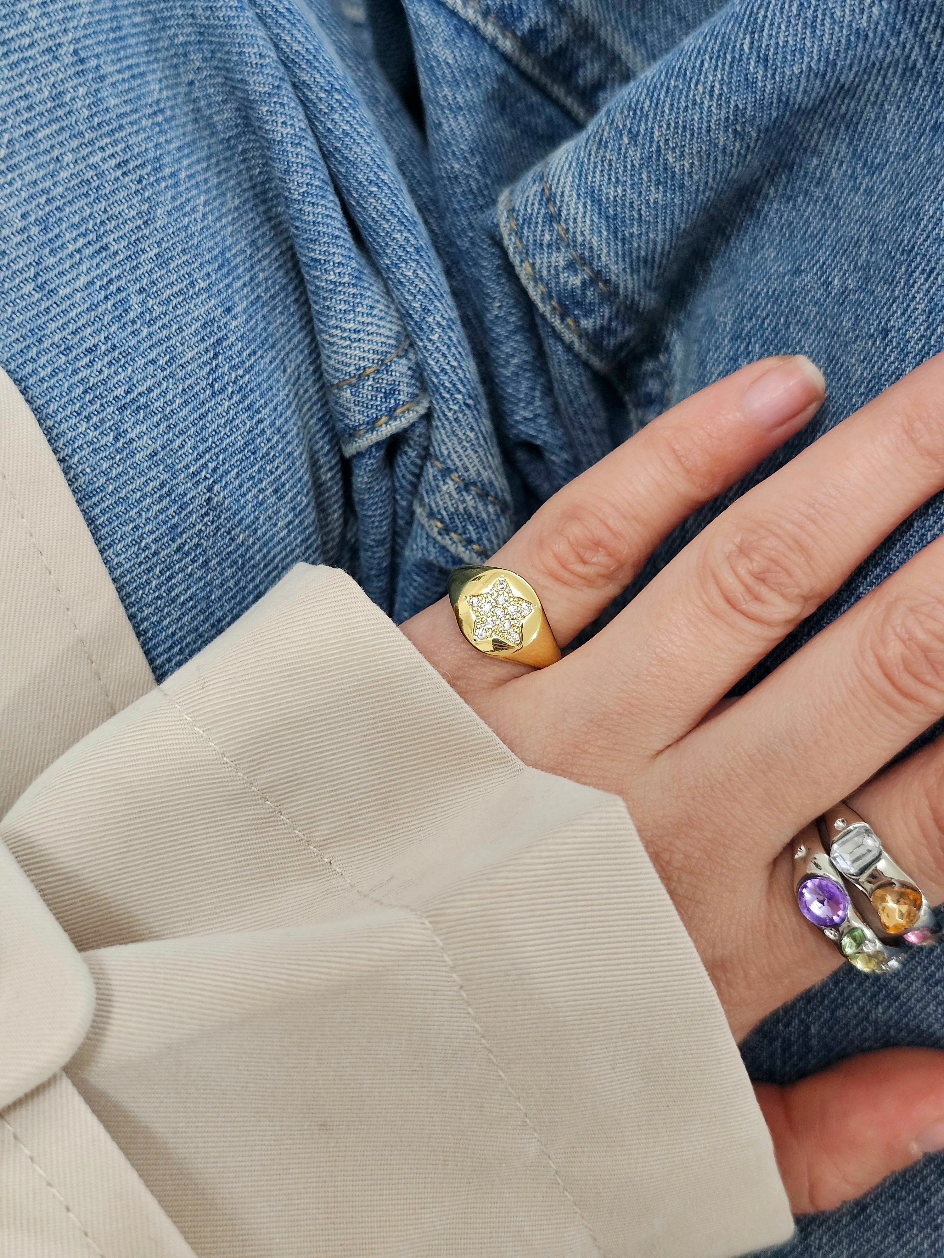 Stellar Signet