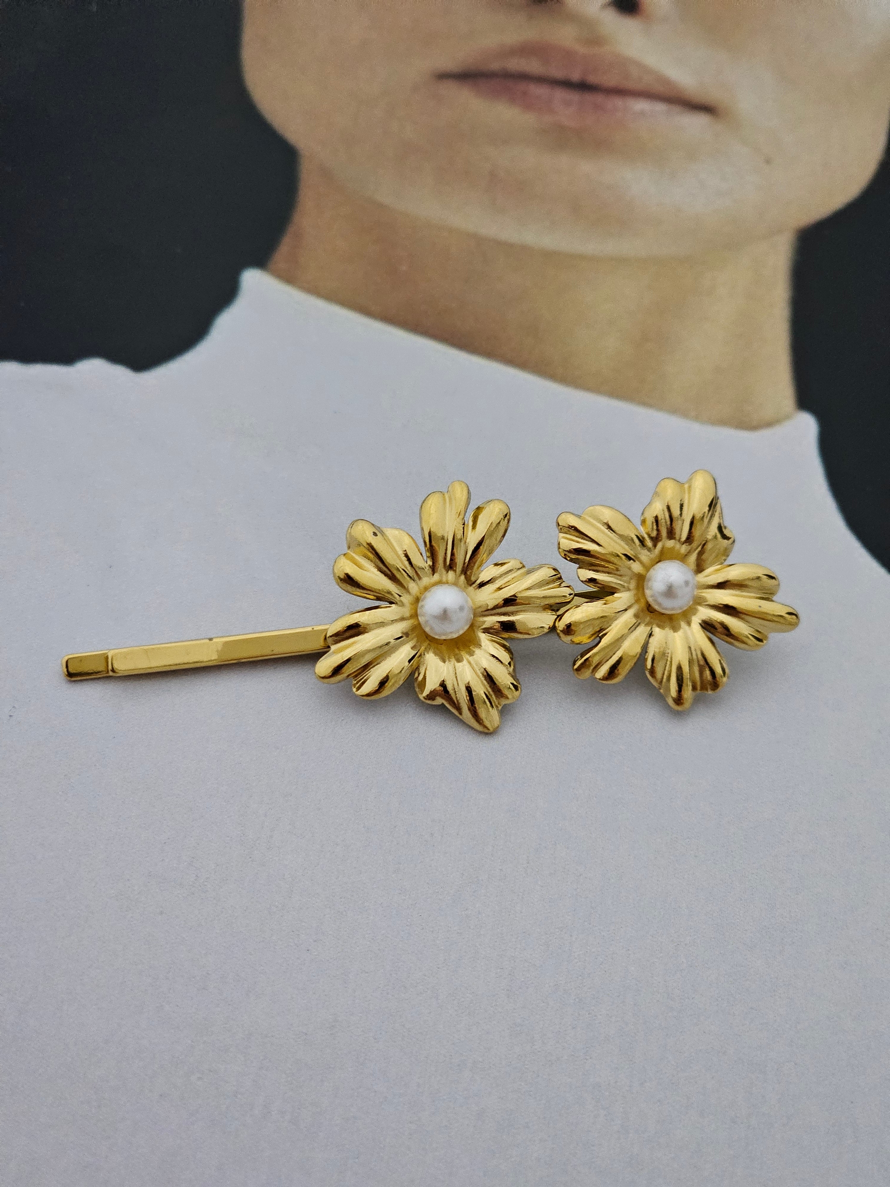 Aurelia Pearl-Studded Stainless Steel Daisy Hairpin