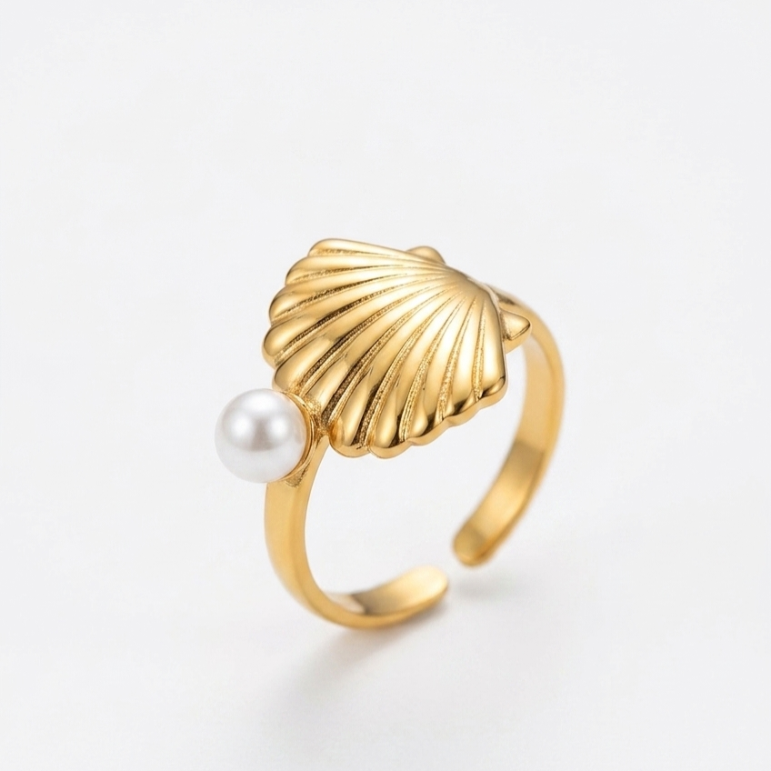 The Hera Shell Ring
