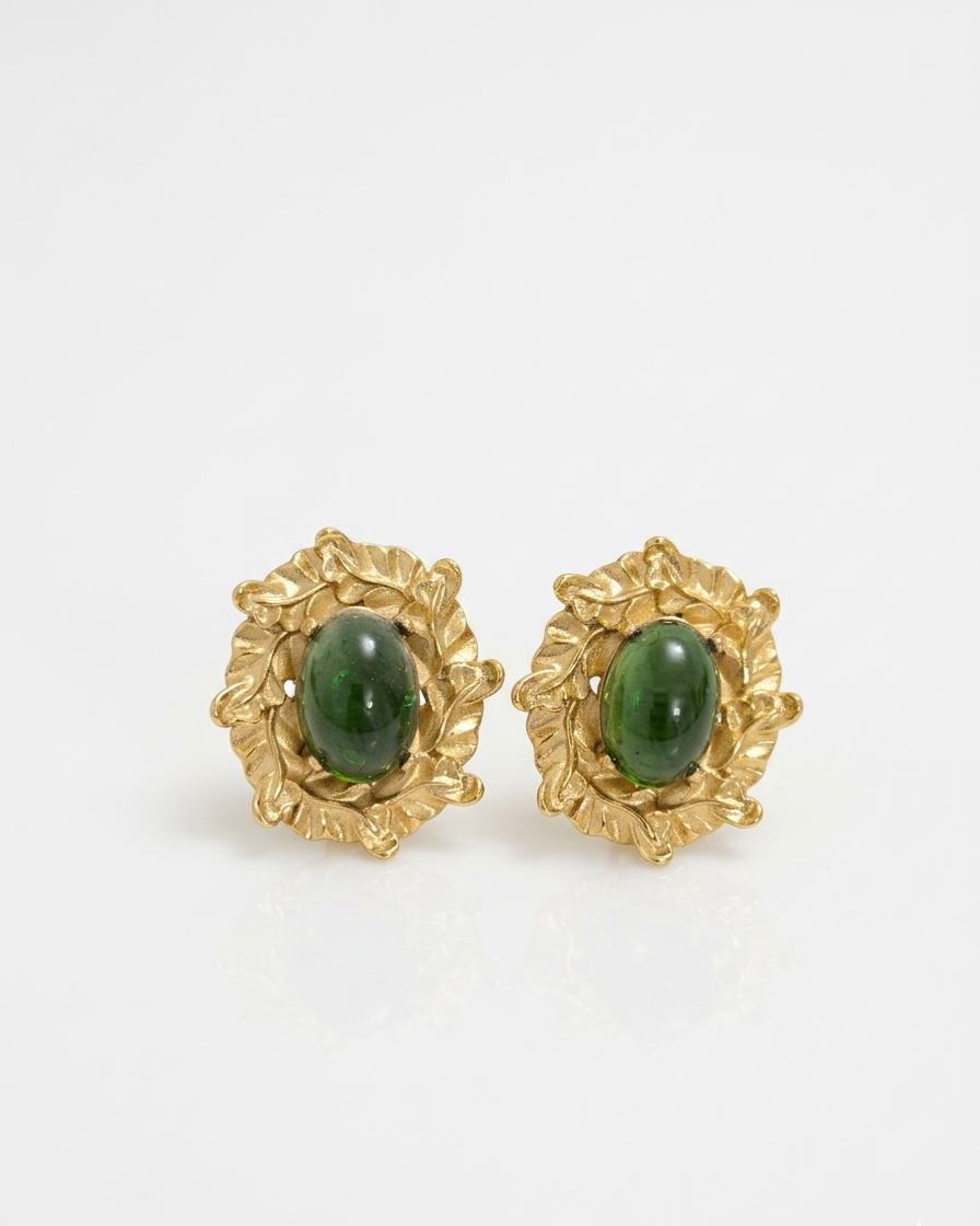 Vintage Leaf Border Oval Emerald Earring