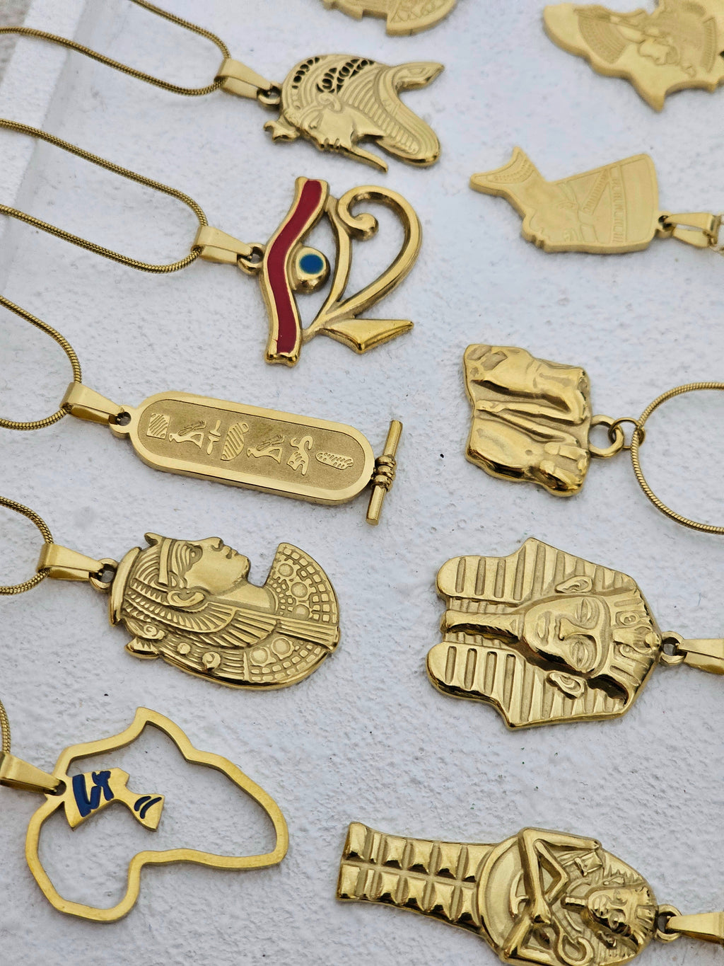 The Sovereign Pendant